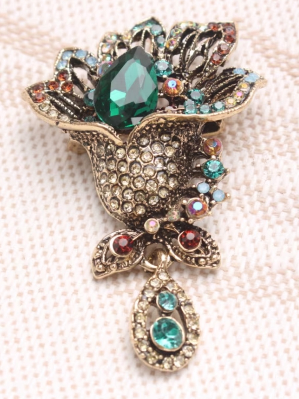 Vintage-Inspired Green Crystal Flower Brooch Pin